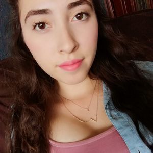 Meet your Posher, Stefany